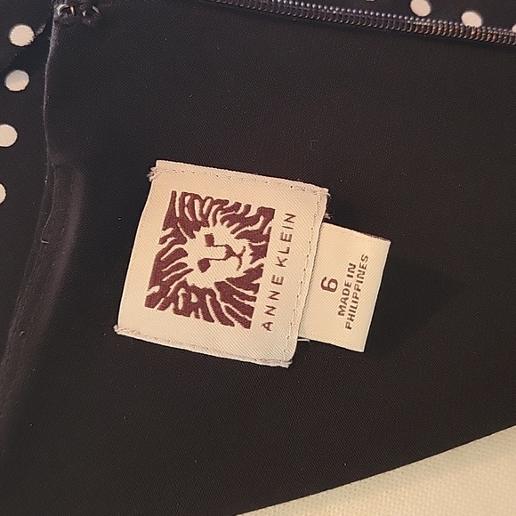 Dress - Picture 2 of 5